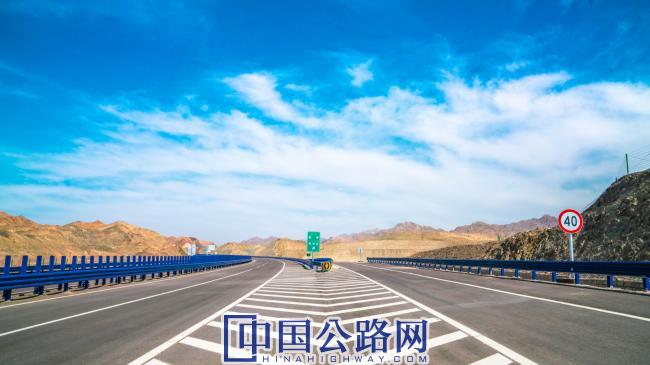 图3-依若公路通车后，由依吞布拉克至若羌的行车时间将缩短两个半小时.jpg